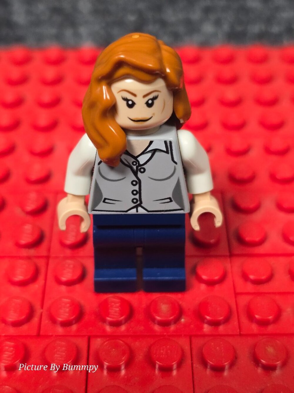 (L#21) Official LEGO DC Super Heroes Lois Lane Minifigure (sh075) - 2013